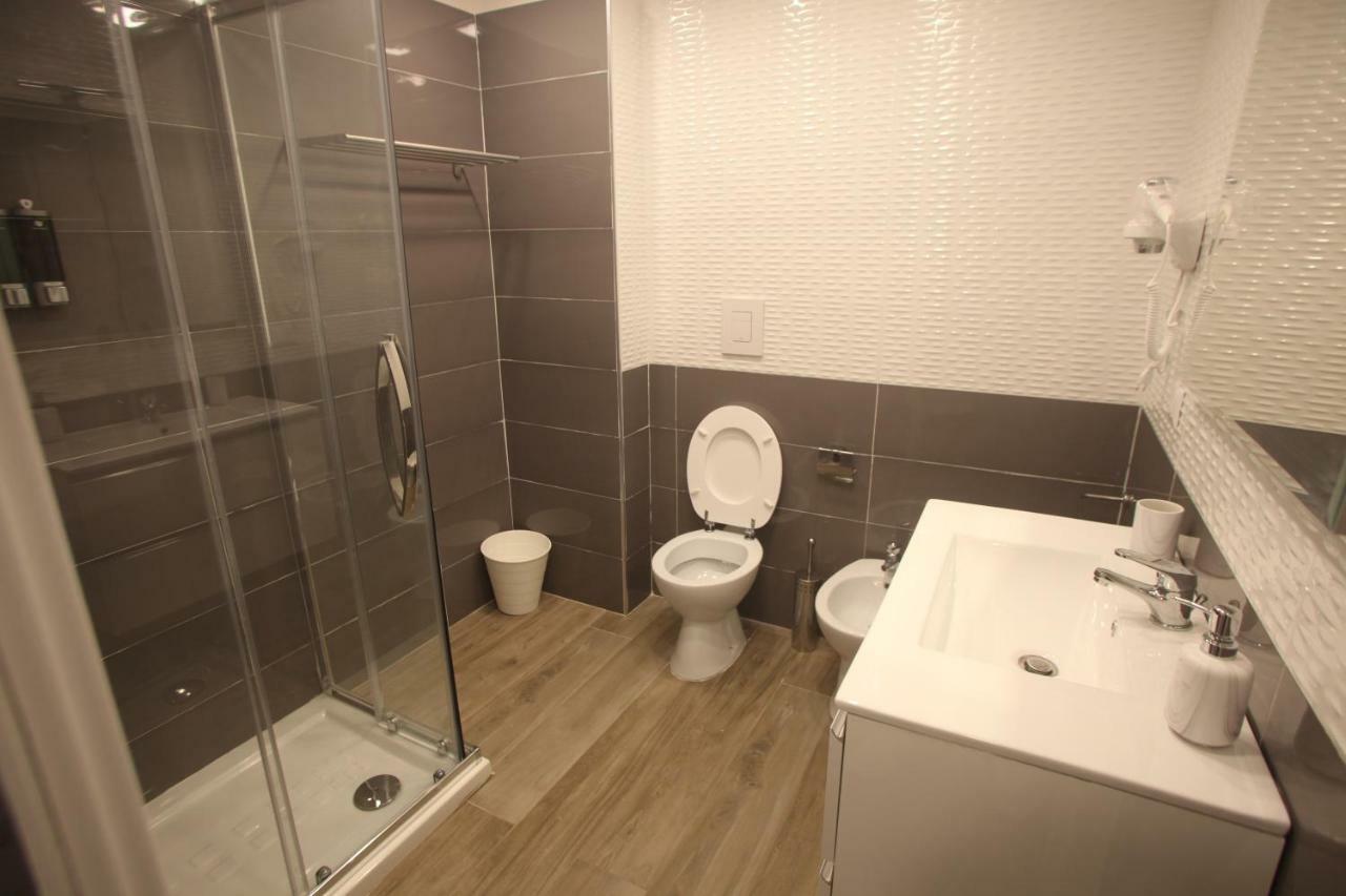 Garibaldi Station 2Punto0 Bed & Breakfast Naples Luaran gambar