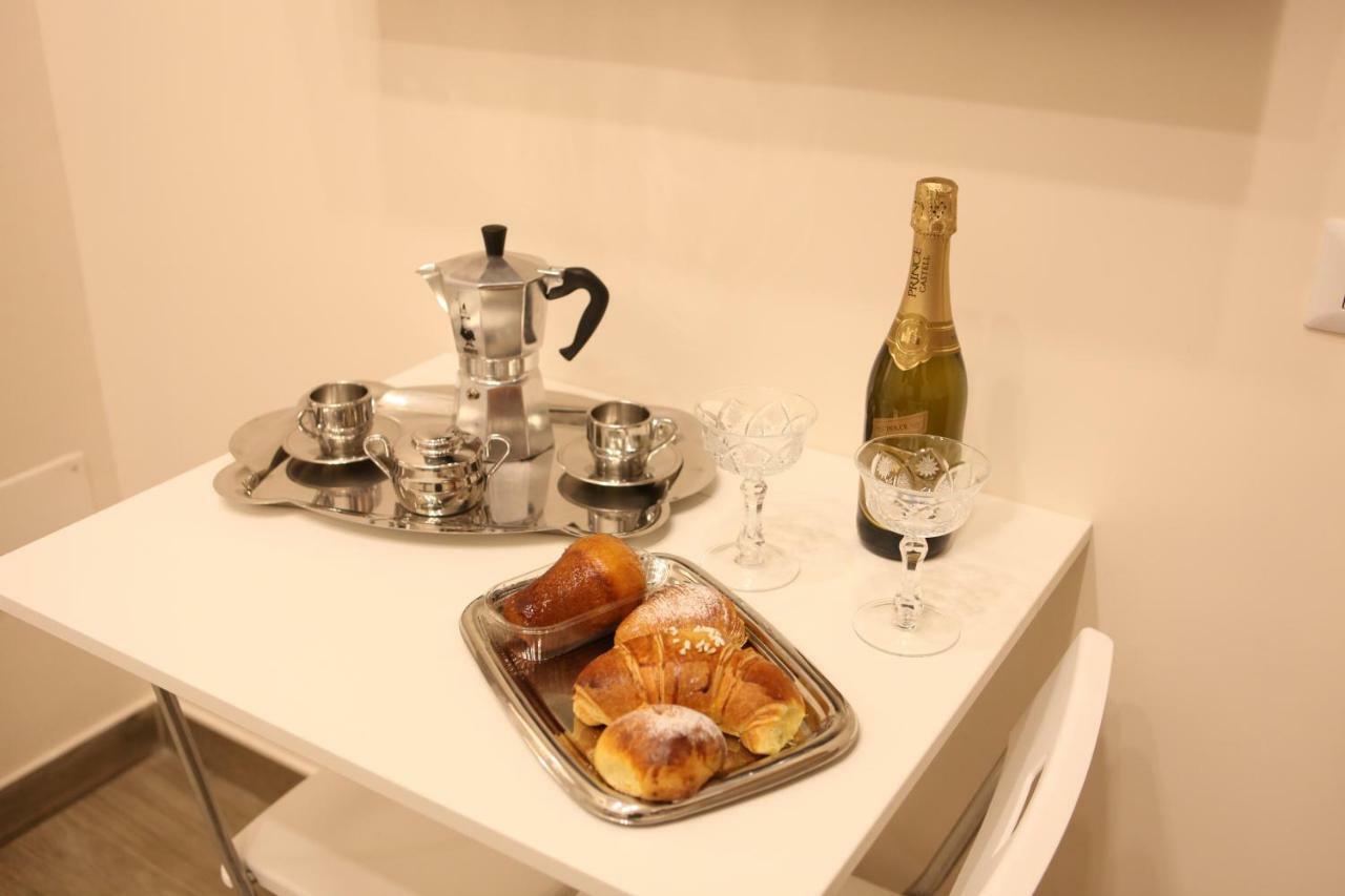 Garibaldi Station 2Punto0 Bed & Breakfast Naples Luaran gambar