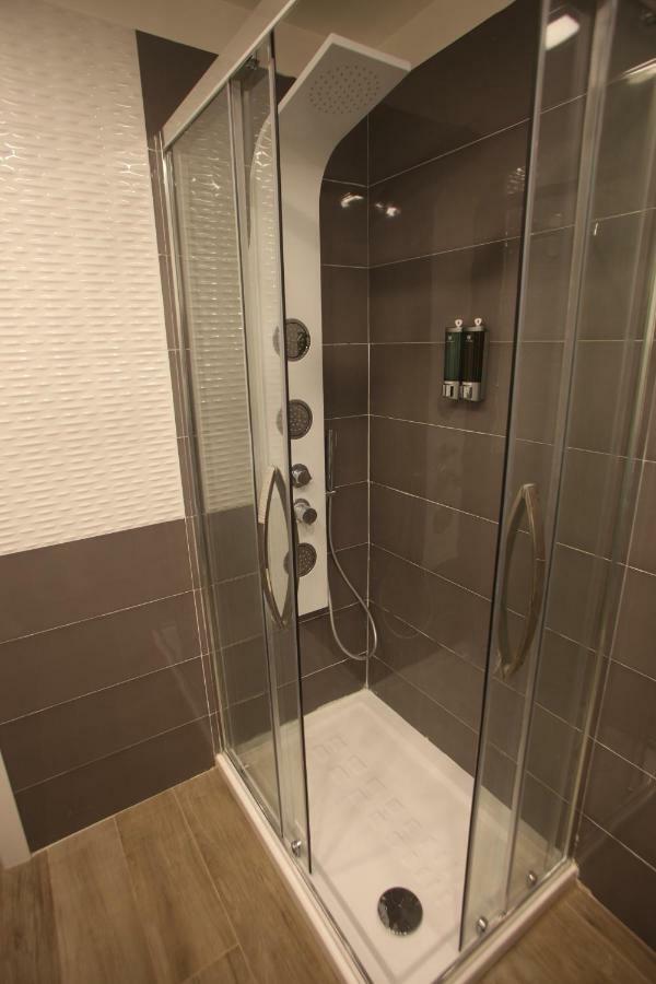 Garibaldi Station 2Punto0 Bed & Breakfast Naples Luaran gambar