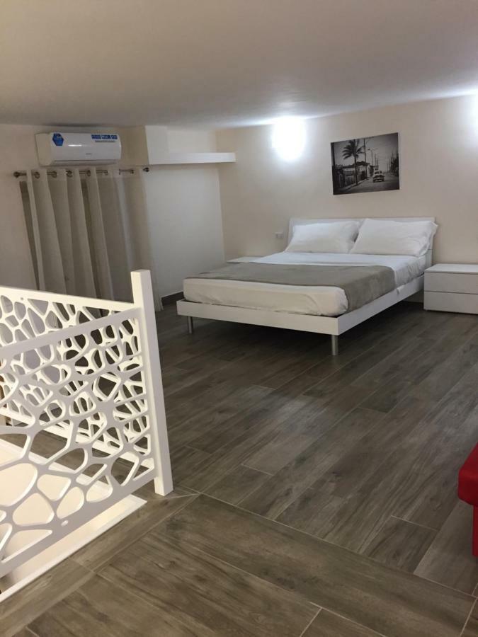 Garibaldi Station 2Punto0 Bed & Breakfast Naples Luaran gambar